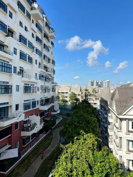 3 Bed Condo for Sale in  Nineteen Shelford Road - Image 3