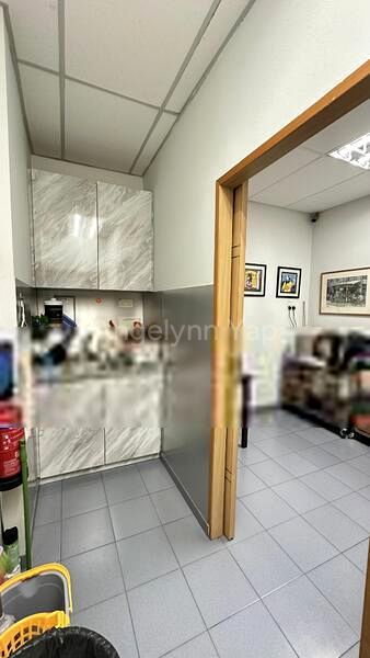 Light Industrial (B1) for Rent: Delta House - Image 4