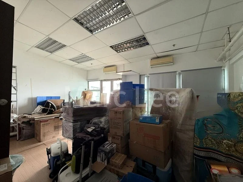 Light Industrial (B1) for Sale: Ramp Up | High Ceilings | Own Toilet @ Ubi (Near MRT) - Image 2