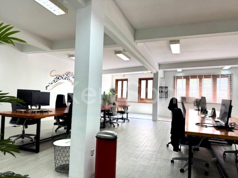 Office for Rent: Raffles Place - Affordable Rental, Fully Fitted Condition - Image 3