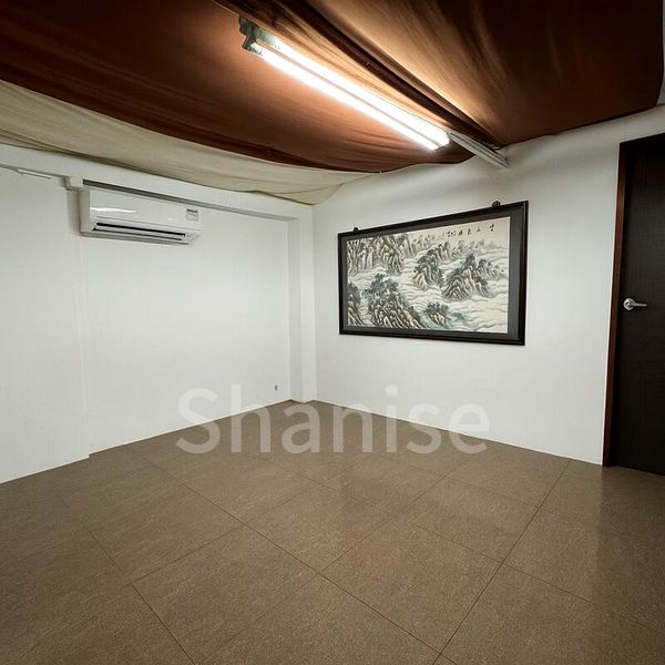 Light Industrial (B1) for Rent: Liberty Warehouse Complex - Image 1