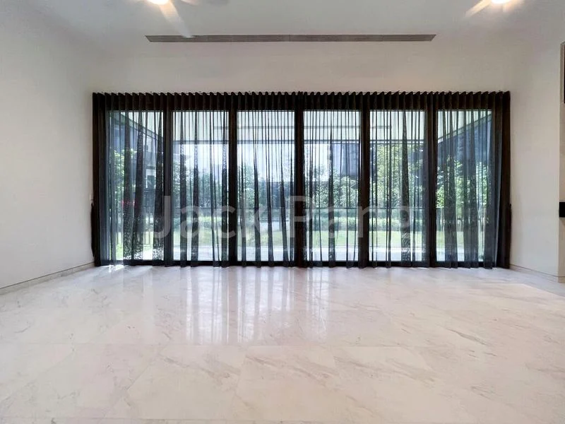 5 Bed Condo for Rent in  Parc Clematis - Image 6