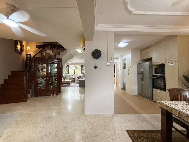 Maisonette HDB for Sale in  135 Cashew Road - Image 46