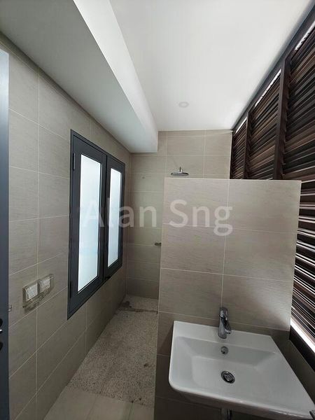 5 Bed Cluster House (Landed) for Sale in  Greenwood Mews - Image 14