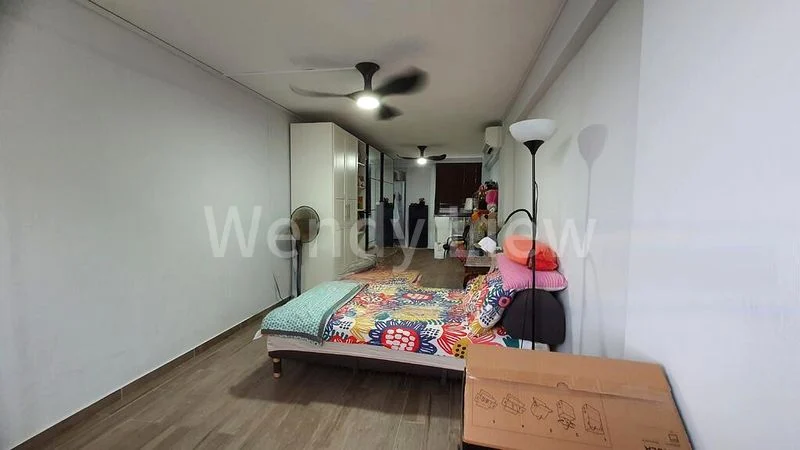 3 Room (3I) HDB for Rent in  106 Serangoon North Avenue 1 - Image 1
