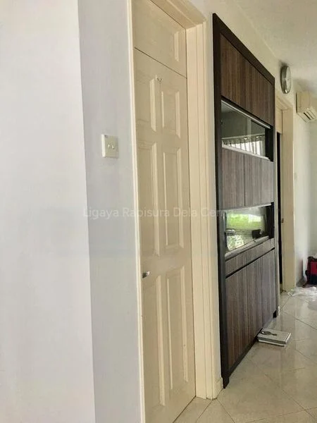 3 Bed Condo for Sale in  Elias Green - Image 3