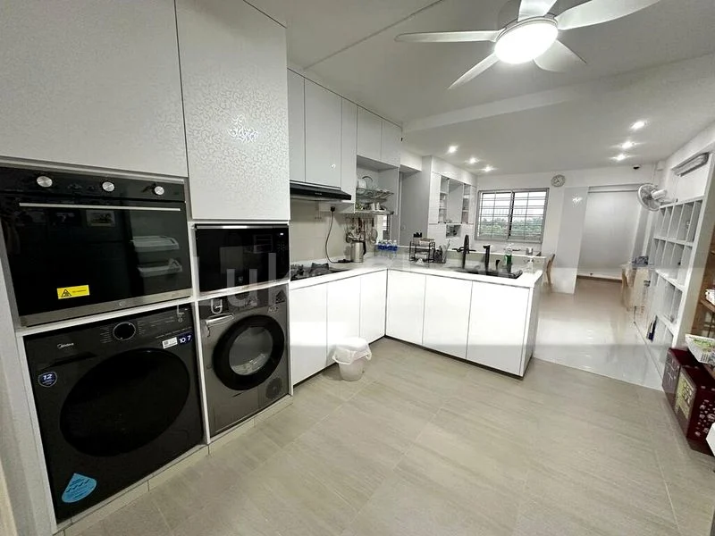 Common Room (HDB) for Rent in  234 Bishan Street 22 - Image 3