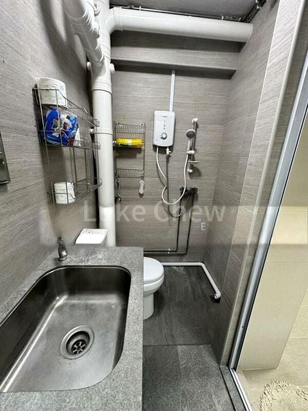 Common Room (HDB) for Rent in  234 Bishan Street 22 - Image 4