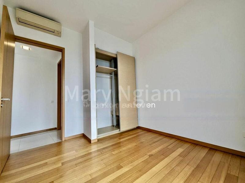 3 Bed Condo for Rent in  Marina Bay Residences - Image 4
