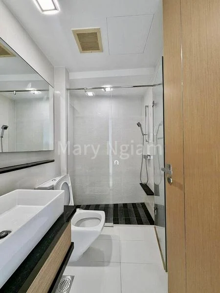 3 Bed Condo for Rent in  Marina Bay Residences - Image 12