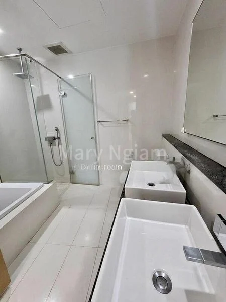 3 Bed Condo for Rent in  Marina Bay Residences - Image 5