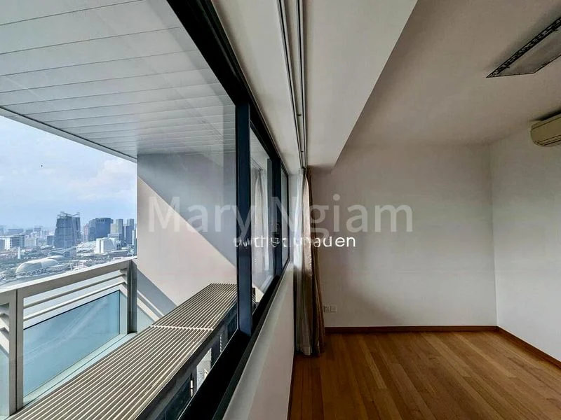 3 Bed Condo for Rent in  Marina Bay Residences - Image 10