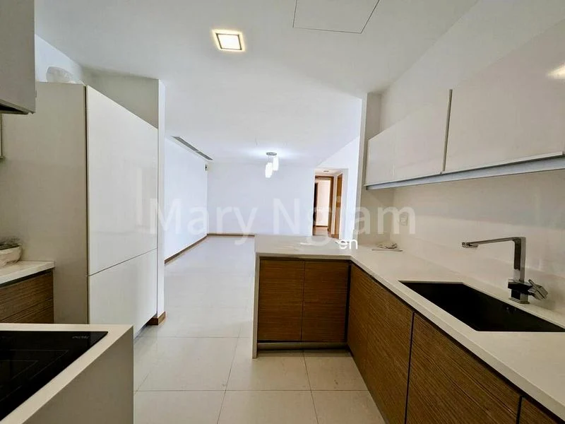 3 Bed Condo for Rent in  Marina Bay Residences - Image 1