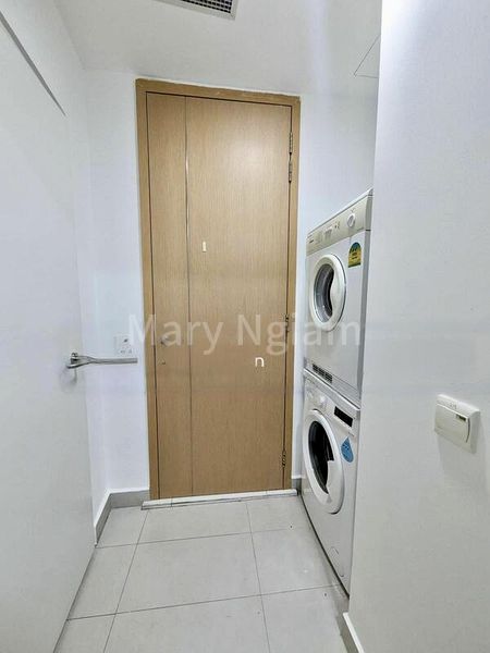 3 Bed Condo for Rent in  Marina Bay Residences - Image 15