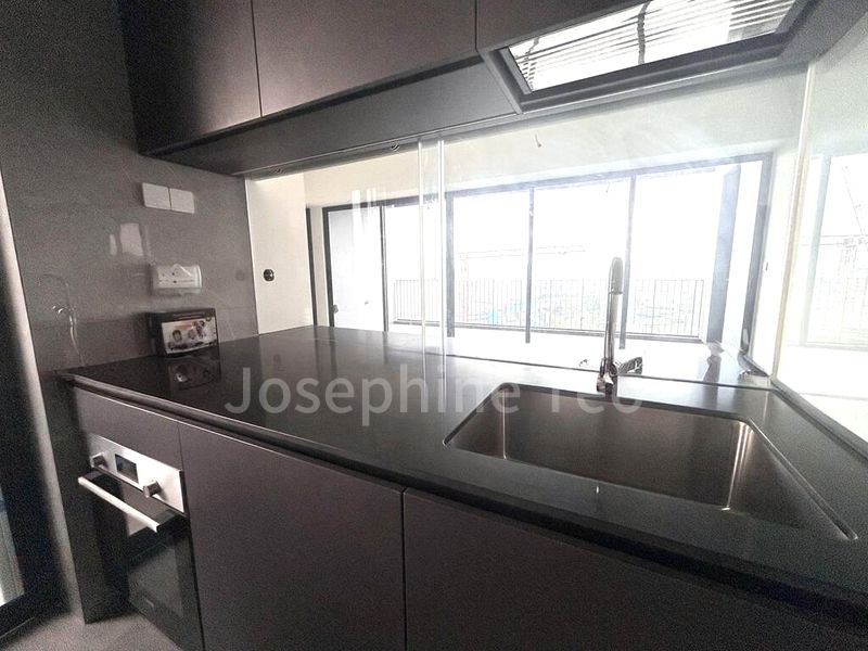 4 Bed Condo for Rent in  The Linq @ Beauty World - Image 7