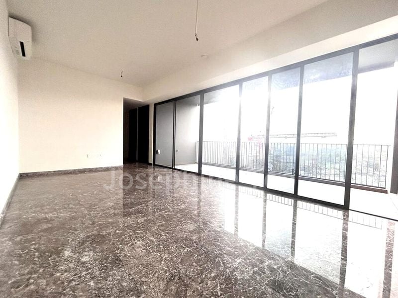 4 Bed Condo for Rent in  The Linq @ Beauty World - Image 1