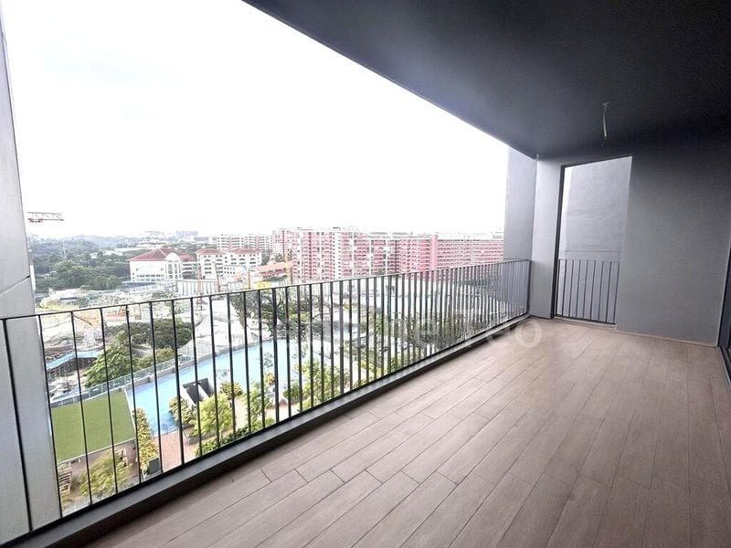 4 Bed Condo for Rent in  The Linq @ Beauty World - Image 2
