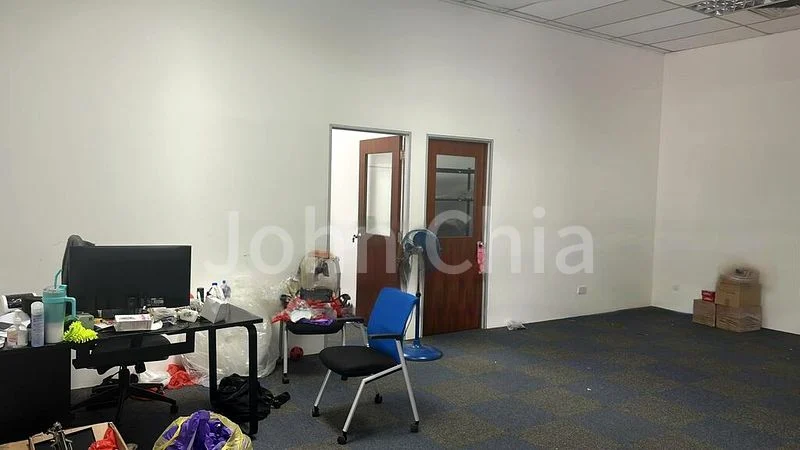 Light Industrial (B1) for Rent: Sindo Industrial Building - Image 8