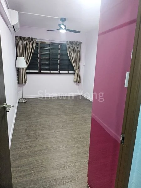 Common Room (HDB) for Rent in  713 Jurong West Street 71 - Image 1