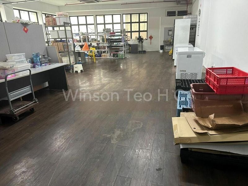 Light Industrial (B1) for Rent: MAE Building - Image 5