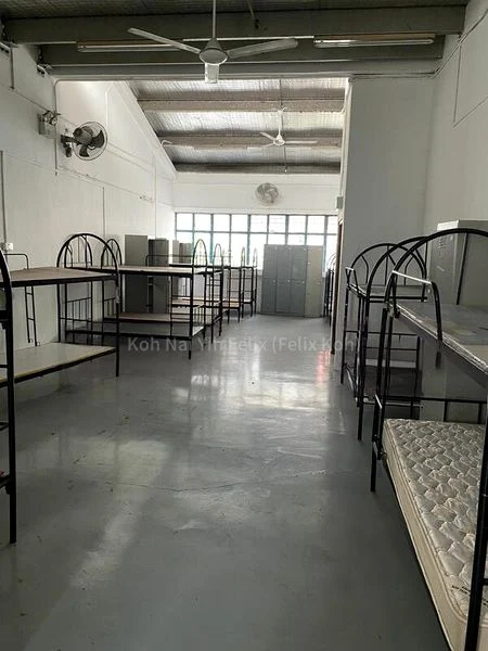 Light Industrial (B1) for Rent: Tagore Lane - Image 3