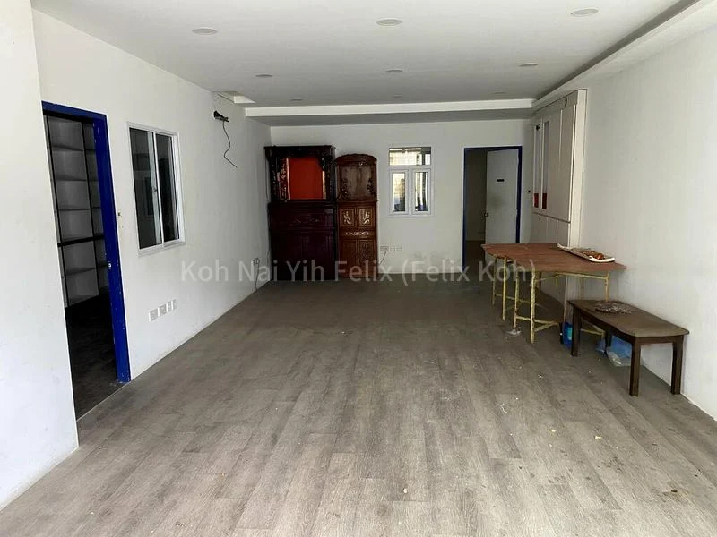 Light Industrial (B1) for Rent: Tagore Lane - Image 5