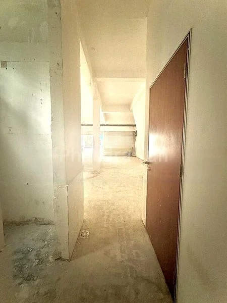 Shop / Shophouse for Rent: 705 AMK Avenue 8, High Footfall, Near MRT & Mall - Image 3