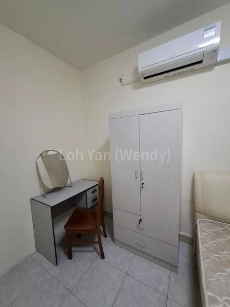 4+1 Bed Condo for Rent in  Emerald Park - Image 8