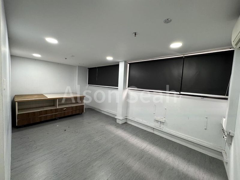 Light Industrial (B1) for Rent: Golden Wheel Building - Image 6