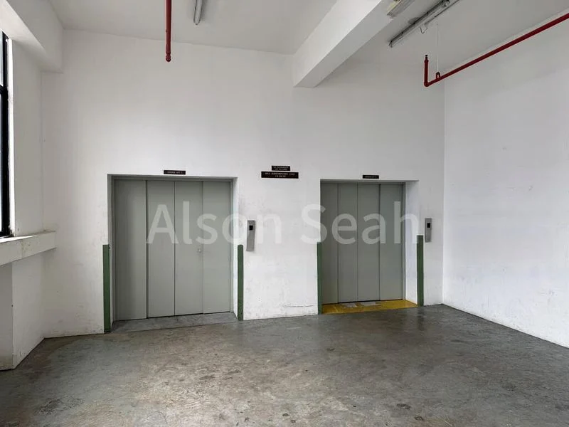 Light Industrial (B1) for Rent: Golden Wheel Building - Image 7