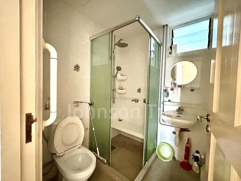3 Bed Condo for Sale in  Bedok Court - Image 6