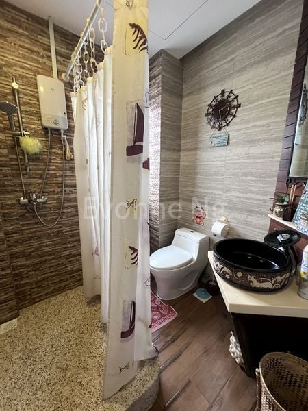 6+1 Bed Semi-Detached House (Landed) for Sale in Sembawang Park - Image 5