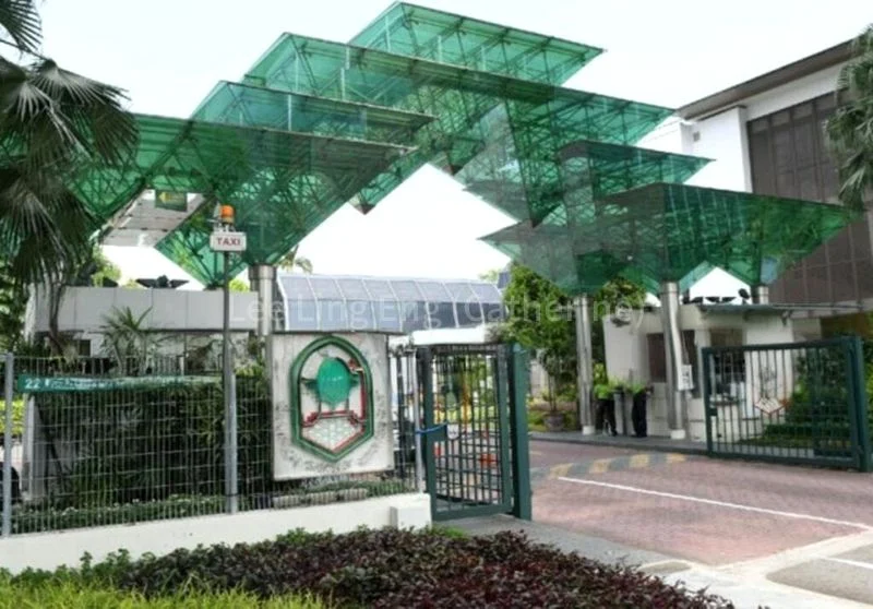 6 Bed Corner Terrace (Landed) for Sale in  Brighton Crescent - Image 1