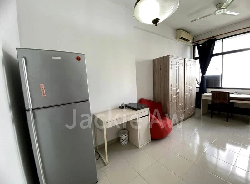 Master Room (Condo) for Rent in Tan Tong Meng Tower - Image 2