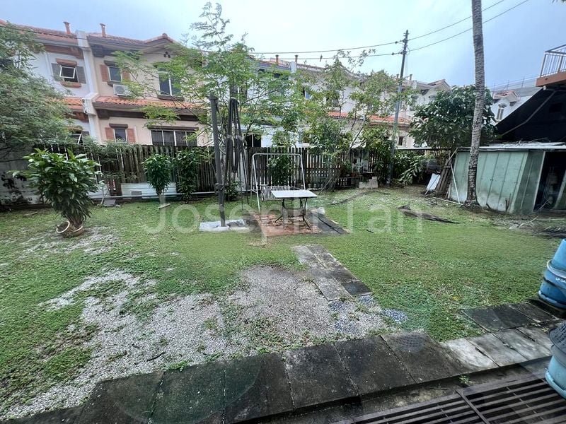 6 Bed Bungalow (Landed) for Sale in  Toh Estate - Image 1
