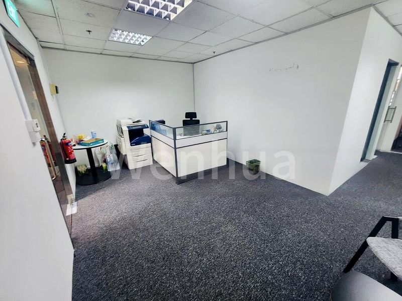 Office for Rent: Cecil Court - Image 2