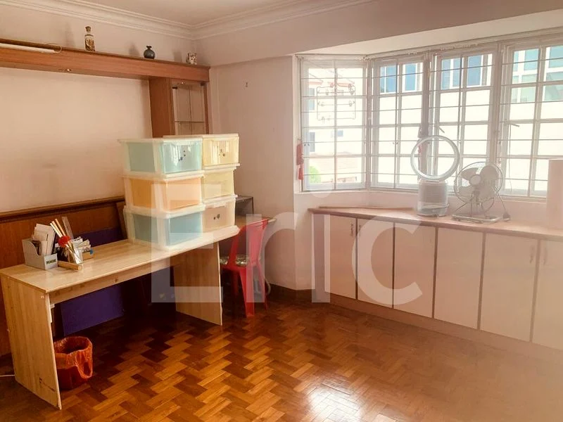 5 Bed Semi-Detached House (Landed) for Sale in  Simon Place - Image 3