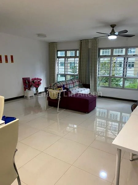 5 Room (5I) HDB for Rent in 442C Fajar Road - Image 4