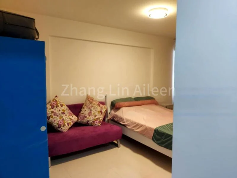 5 Room (5I) HDB for Rent in 442C Fajar Road - Image 2