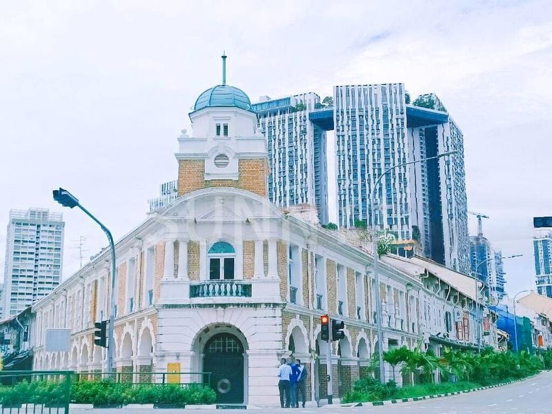 Food & Beverage for Sale: Prime, High-Visibility Chinatown Shophouse Restaurant next to MRT - Image 4