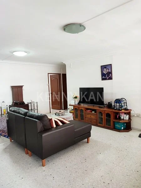 Common Room (HDB) for Rent in  243 Tampines Street 21 - Image 4