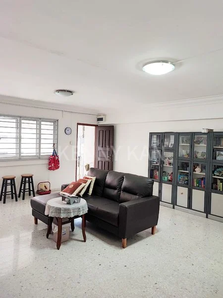 Common Room (HDB) for Rent in  243 Tampines Street 21 - Image 5