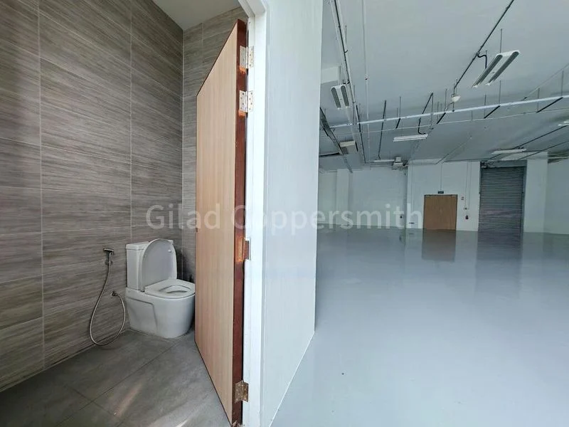 Light Industrial (B1) for Rent: Interlocal Centre - Image 7