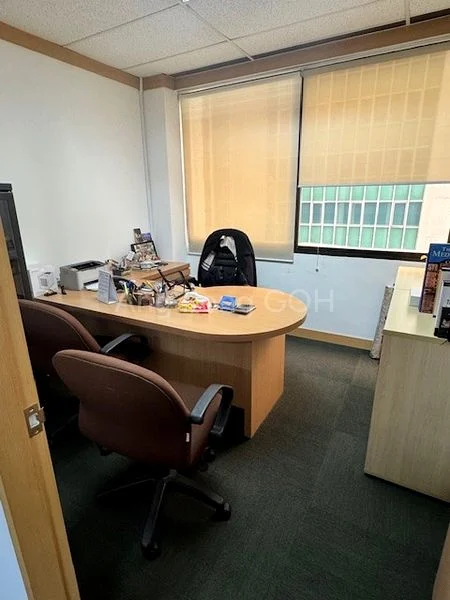 Office for Rent in  Tong Eng Building - Image 5