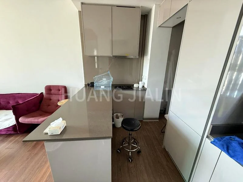 2 Bed Condo for Rent in 8 Hullet - Image 7