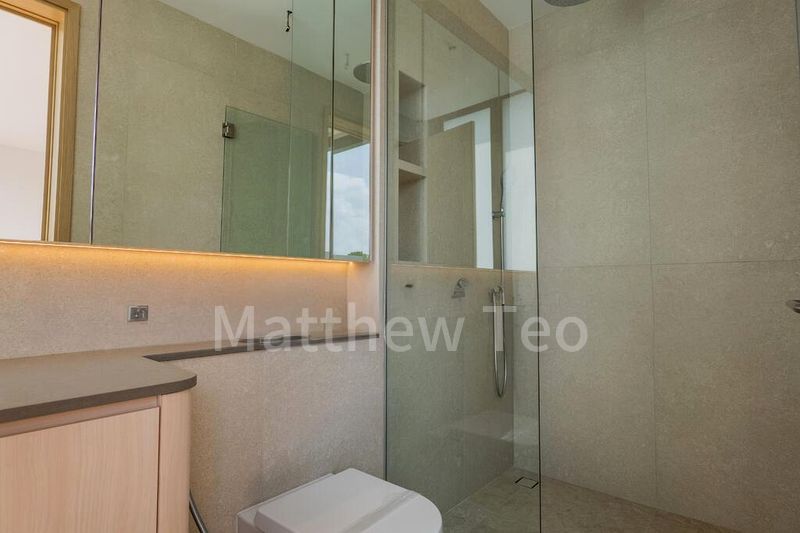 5 Bed Terraced House (Landed) for Sale in  Regent Villas - Image 4