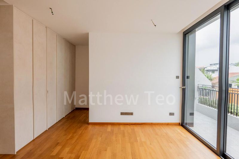 5 Bed Terraced House (Landed) for Sale in  Regent Villas - Image 2