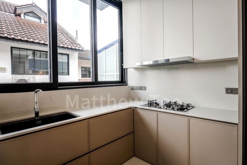 5 Bed Terraced House (Landed) for Sale in  Regent Villas - Image 10
