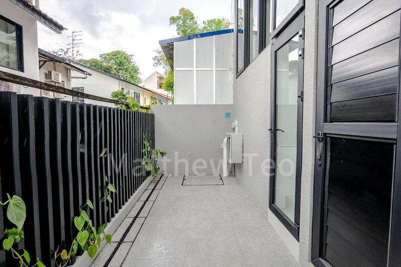 5 Bed Terraced House (Landed) for Sale in  Regent Villas - Image 1