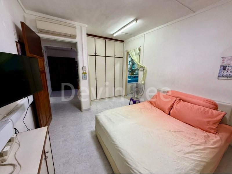 Common Room (HDB) for Rent in  958 Hougang Street 91 - Image 4